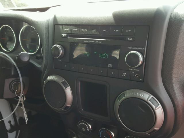 1C4AJWAG1DL644465 - 2013 JEEP WRANGLER S WHITE photo 9