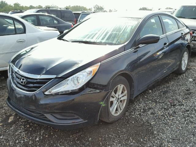 5NPEB4AC0DH700318 - 2013 HYUNDAI SONATA BLACK photo 2