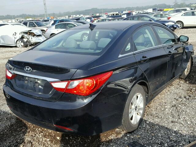 5NPEB4AC0DH700318 - 2013 HYUNDAI SONATA BLACK photo 4