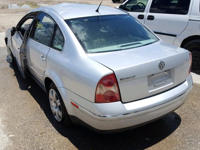 WVWRH63BX3P039660 - 2003 VOLKSWAGEN PASSAT GLX 银色 照片 3