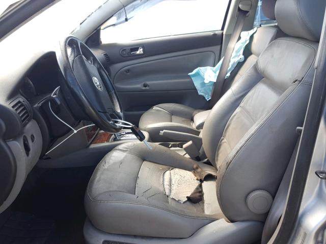 WVWRH63BX3P039660 - 2003 VOLKSWAGEN PASSAT GLX 银色 照片 5
