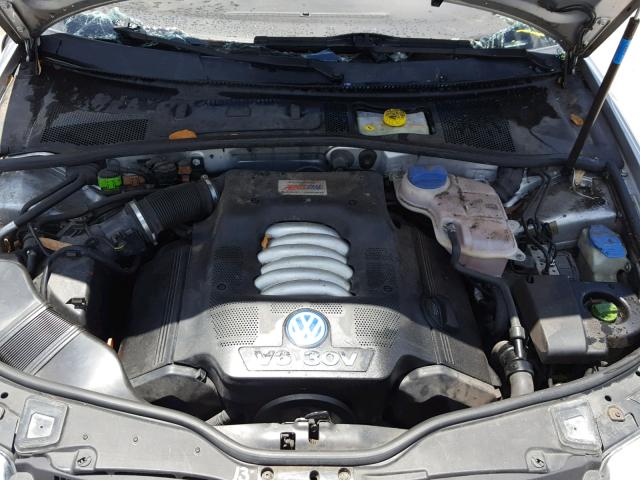 WVWRH63BX3P039660 - 2003 VOLKSWAGEN PASSAT GLX 银色 照片 7