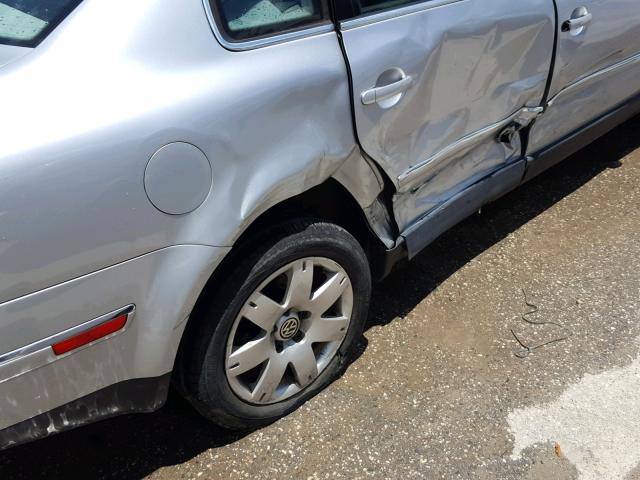 WVWRH63BX3P039660 - 2003 VOLKSWAGEN PASSAT GLX 银色 照片 9