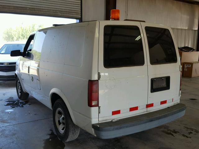 1GCDM19W01B142132 - 2001 CHEVROLET ASTRO WHITE photo 3