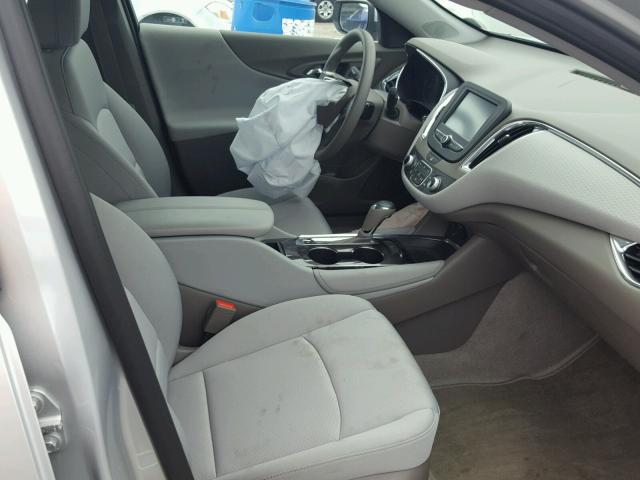 1G1ZF5SUXJF178881 - 2018 CHEVROLET MALIBU HYB SILVER photo 5