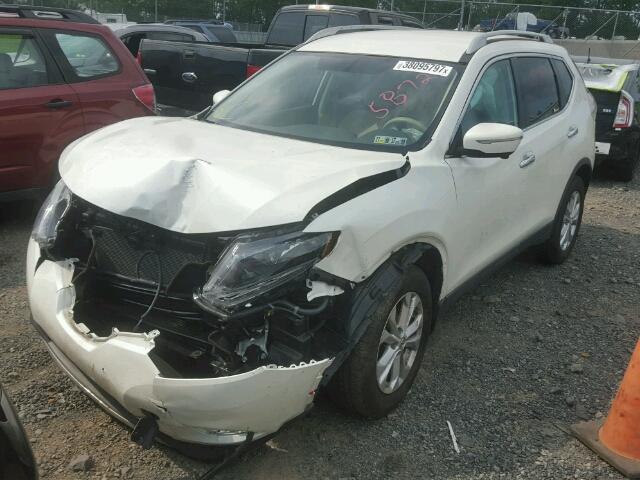 5N1AT2MV8FC758149 - 2015 NISSAN ROGUE S WHITE photo 2