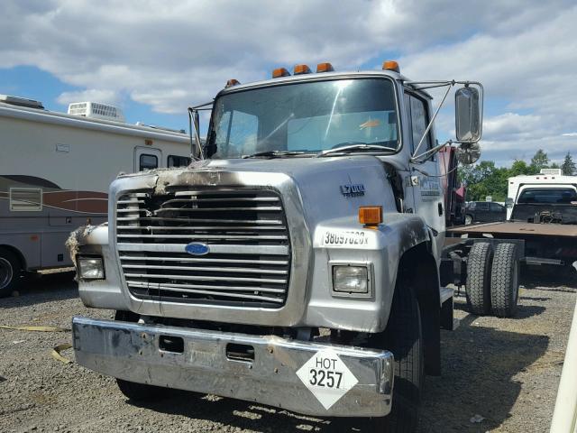 1FDPR72C9RVA39802 - 1994 FORD N-SERIES L SILVER photo 2