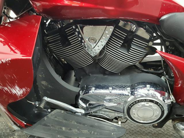 5VPTW36N2C3010730 - 2012 VICTORY MOTORCYCLES CROSS COUN RED photo 6