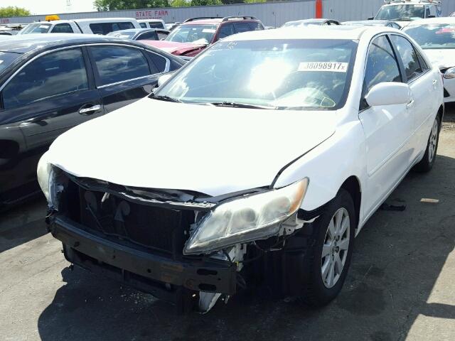 4T4BE46K79R081368 - 2009 TOYOTA CAMRY BASE WHITE photo 2