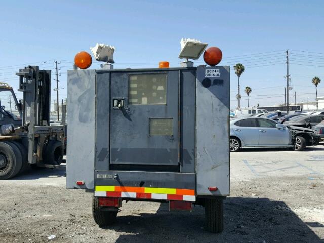 109EA0717LF127008 - 2000 CHALET POWER UNIT GRAY photo 6