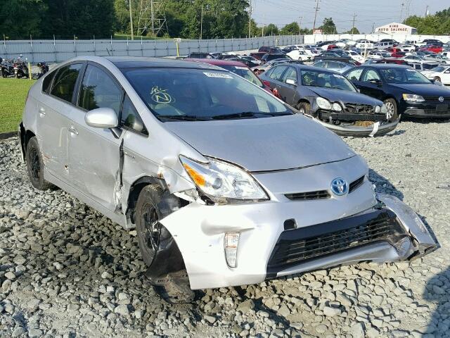 JTDKN3DU5E1801470 - 2014 TOYOTA PRIUS SILVER photo 1