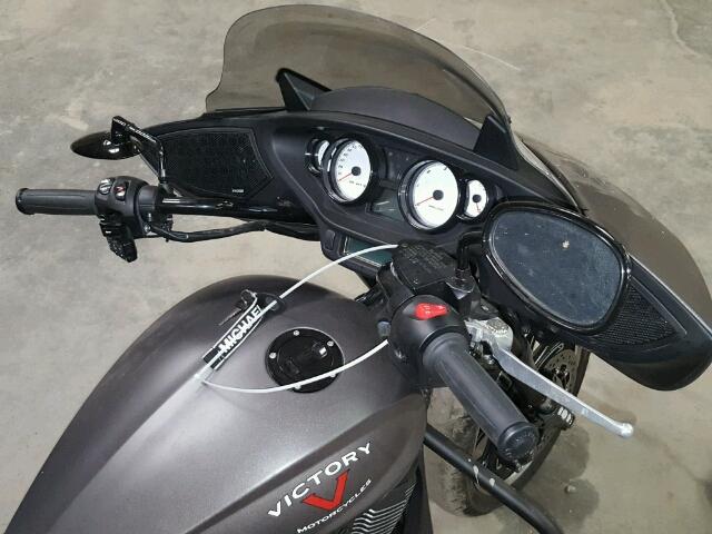 5VPDB36N2E3031077 - 2014 VICTORY MOTORCYCLES CROSS COUN Gris foto 5