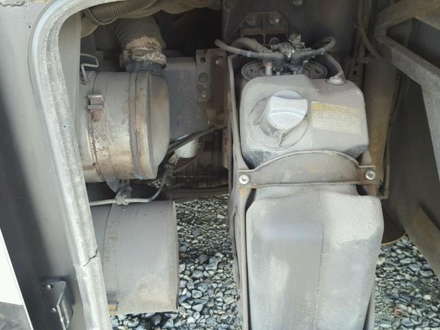 4UZAB2BS1BCAT1850 - 2011 FREIGHTLINER CHASSIS XC ყავისფერი ფოტო 7