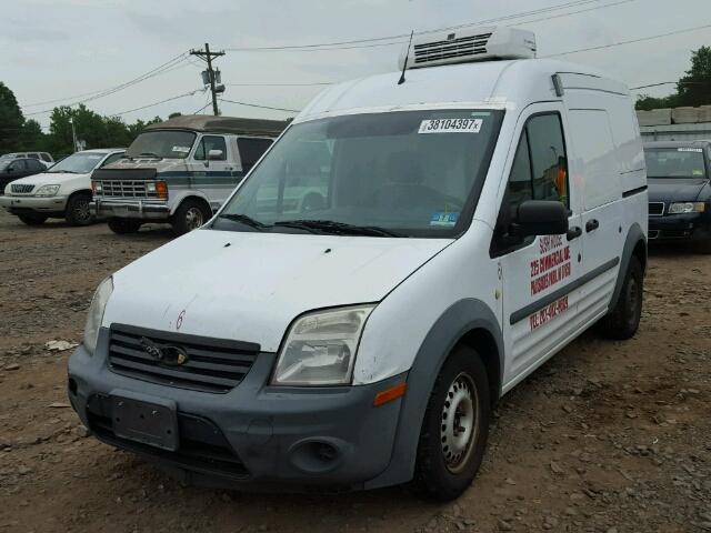 NM0LS7CN5AT024198 - 2010 FORD TRANSIT CO WHITE photo 2