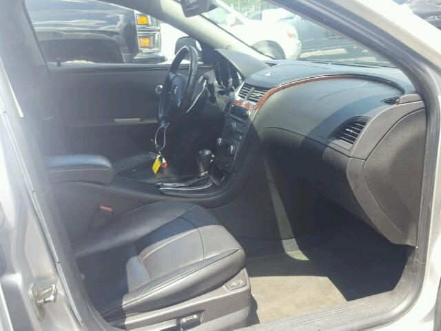 1G1ZE5E14BF329588 - 2011 CHEVROLET MALIBU LTZ 银色 照片 5