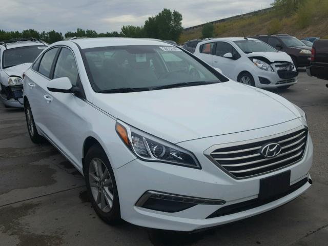 5NPE24AF2FH179969 - 2015 HYUNDAI SONATA SE WHITE photo 1