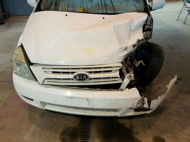 KNDMB233166049453 - 2006 KIA SEDONA EX WHITE photo 7