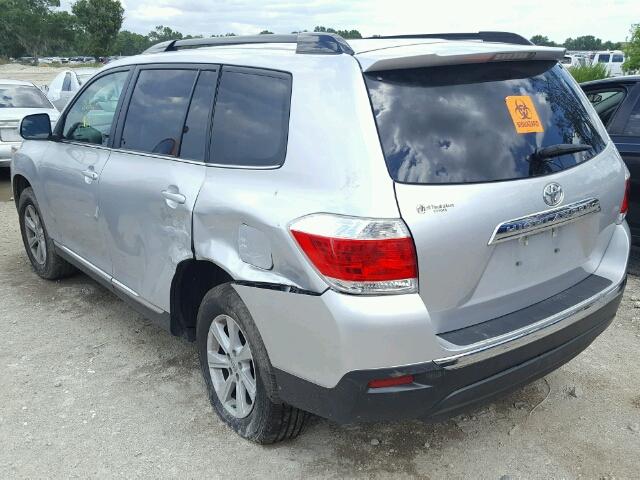 5TDZA3EH3DS035087 - 2013 TOYOTA HIGHLANDER SILVER photo 3