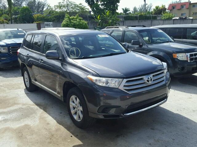 5TDZK3EH1DS105893 - 2013 TOYOTA HIGHLANDER GRAY photo 1