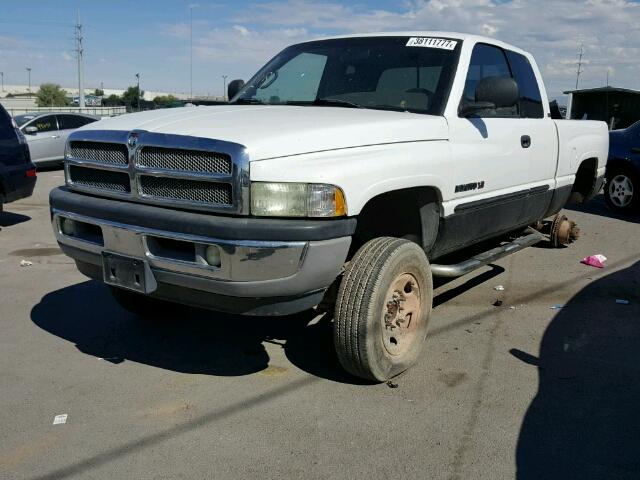 3B7KF23W32M258077 - 2002 DODGE RAM 2500 WHITE photo 2