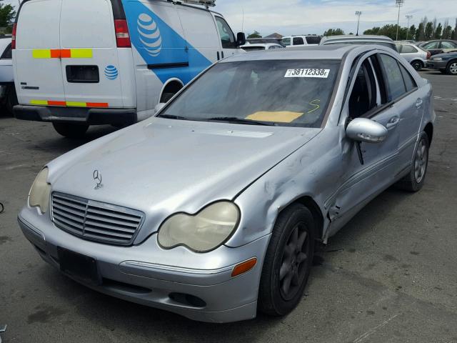 WDBRF61J13A406947 - 2003 MERCEDES-BENZ C 240 GRAY photo 2