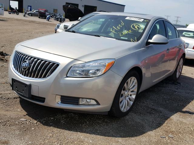 W04GS5EC2B1012778 - 2011 BUICK REGAL CXL SILVER photo 2