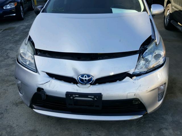 JTDKN3DP9E3064157 - 2014 TOYOTA PRIUS PLUG SILVER photo 9