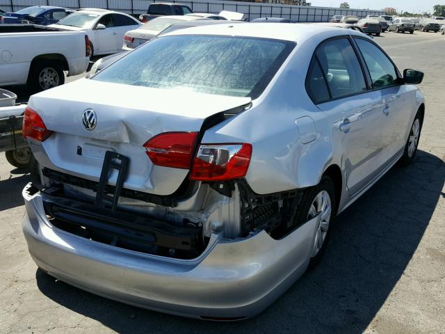 3VW2K7AJ1EM320660 - 2014 VOLKSWAGEN JETTA BASE 银色 照片 4