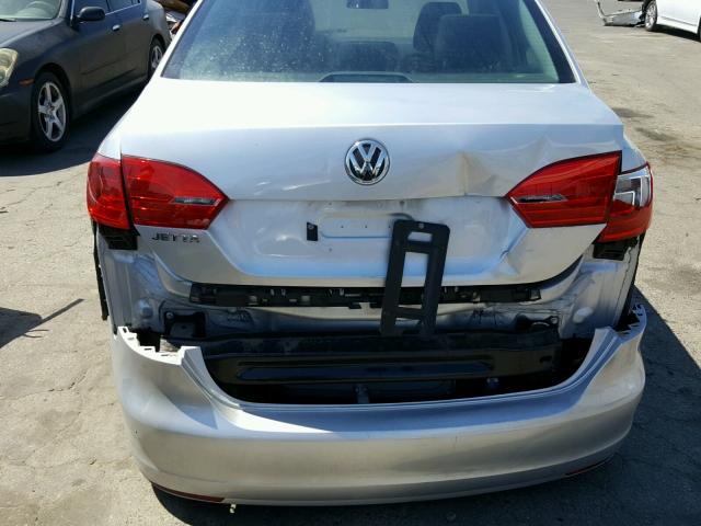 3VW2K7AJ1EM320660 - 2014 VOLKSWAGEN JETTA BASE SILVER photo 9