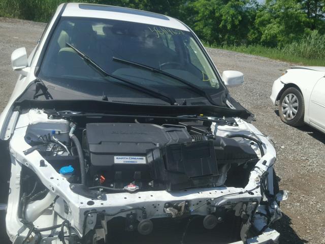 1HGCR3F96HA003311 - 2017 HONDA ACCORD TOU WHITE photo 7