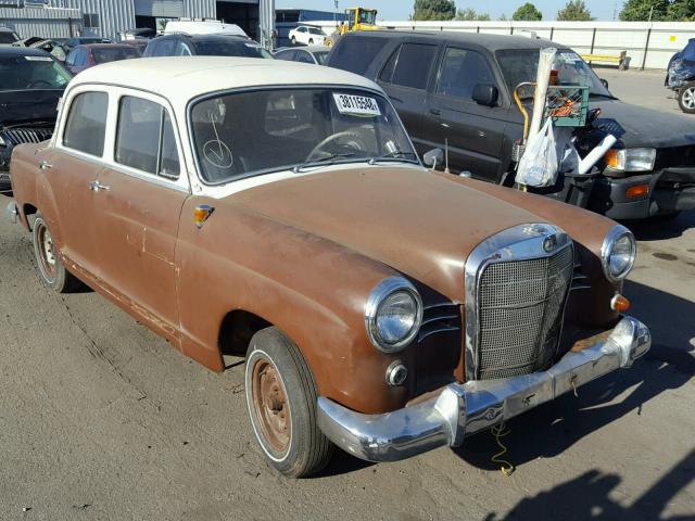 190020960C - 1962 MERCEDES-BENZ 190 TWO TONE photo 1