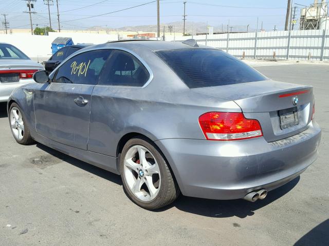 WBAUP9C55AVF49562 - 2010 BMW 128 I GRAY photo 3