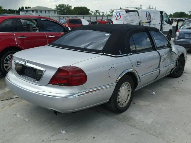 1LNFM97V6WY658433 - 1998 LINCOLN CONTINENTA SILVER photo 4