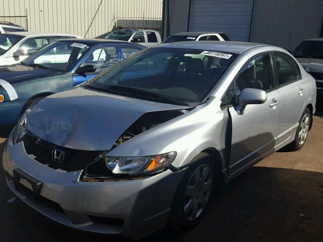 19XFA16559E044886 - 2009 HONDA CIVIC LX SILVER photo 2