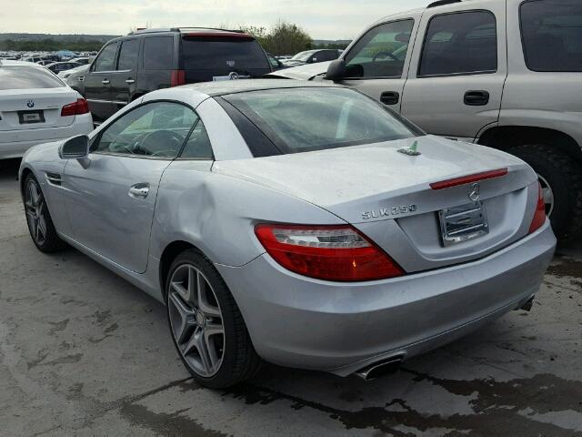 WDDPK4HA5DF069207 - 2013 MERCEDES-BENZ SLK 250 SILVER photo 3