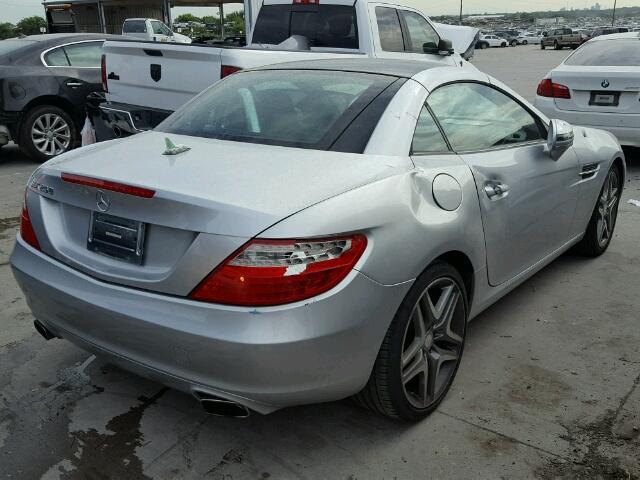 WDDPK4HA5DF069207 - 2013 MERCEDES-BENZ SLK 250 SILVER photo 4