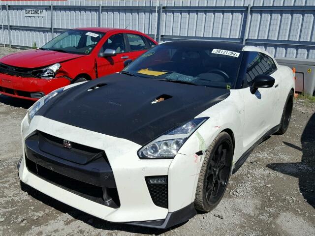 JN1AR5EF4HM820917 - 2017 NISSAN GT-R PREMI WHITE photo 2