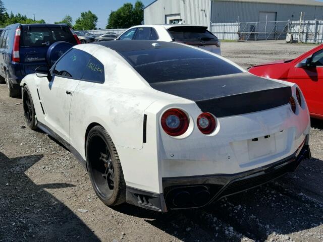 JN1AR5EF4HM820917 - 2017 NISSAN GT-R PREMI WHITE photo 3