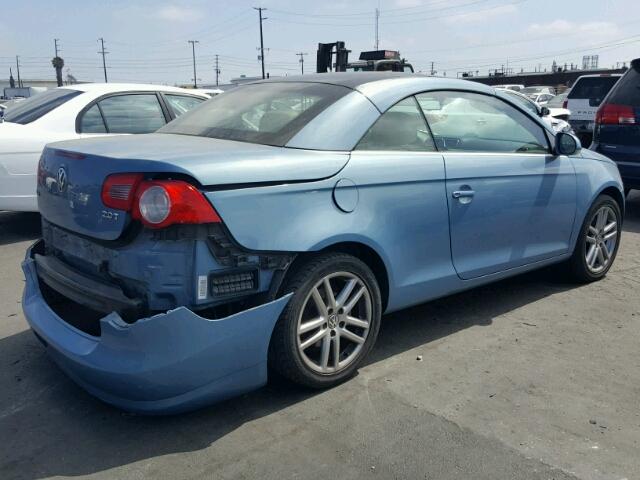 WVWFA71F58V015594 - 2008 VOLKSWAGEN EOS LUX 蓝色 照片 4