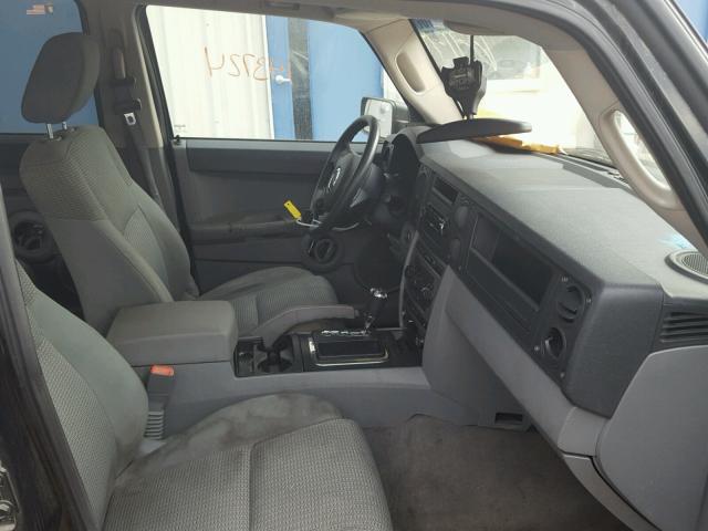 1J8HG48K86C209420 - 2006 JEEP COMMANDER შავი ფოტო 5