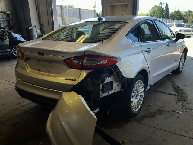 3FA6P0UU8ER174379 - 2014 FORD FUSION S H SILVER photo 4