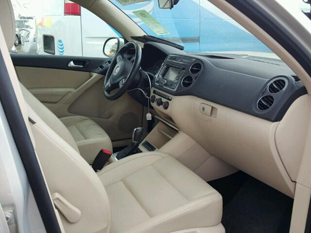 WVGBV7AX0DW555690 - 2013 VOLKSWAGEN TIGUAN BEIGE photo 5