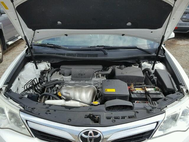 4T1BF1FK5CU524940 - 2012 TOYOTA CAMRY BASE WHITE photo 7