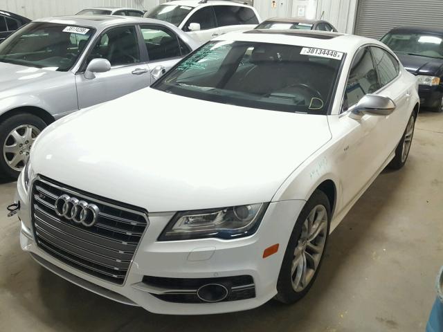 WAU32AFC2DN074167 - 2013 AUDI S7 PRESTIG WHITE photo 2