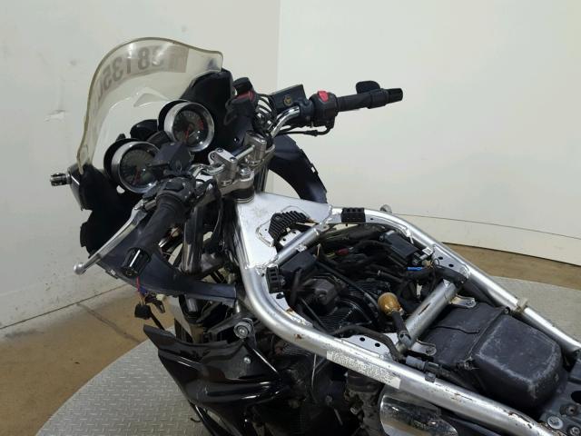 JS1GV77A212101337 - 2001 SUZUKI GSF1200 BA SILVER photo 13