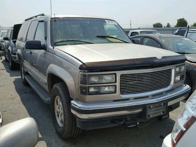 3GKFK16R4XG508062 - 1999 GMC SUBURBAN K GOLD photo 1