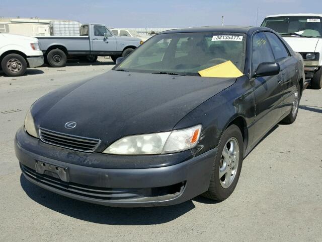 JT8BF28G7W0145709 - 1998 LEXUS ES 300 BLACK photo 2