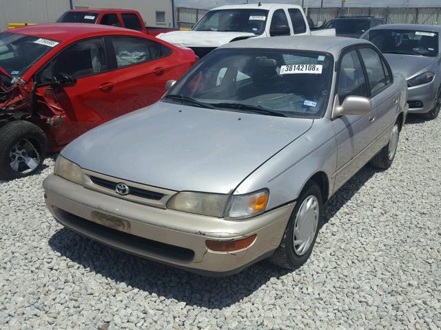 1NXBB02E9VZ528871 - 1997 TOYOTA COROLLA DX SILVER photo 2