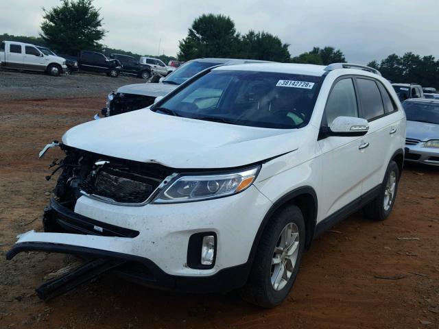 5XYKT3A66EG478249 - 2014 KIA SORENTO LX WHITE photo 2