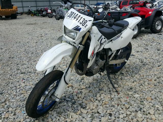 JS1SK44A7H2100930 - 2017 SUZUKI DR-Z400 SM WHITE photo 2